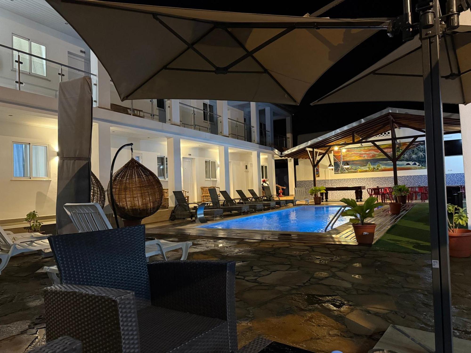 Hotel Kenito Sao Tome Exterior photo